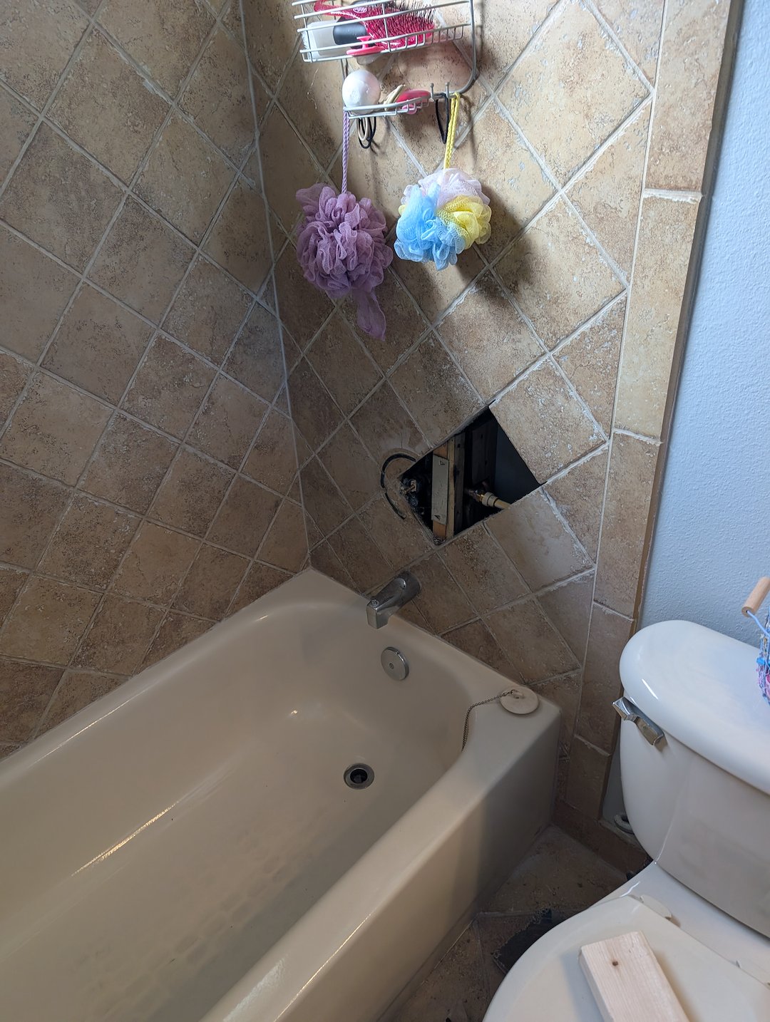 Brooksville’s Go-To Handyman | Professional Tile Repair & Interior Painting